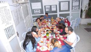 صحافيون تونسيون يواصلون اعتصامهم في رمضان