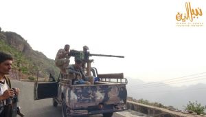 تعز: قوات الجيش والمقاومة تقصف مواقع المليشيا وتدمر عربتين عسكريتين بمديرية الصلو