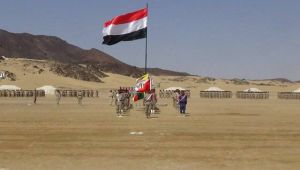 خلال عرض عسكري في مأرب.. قيادة الجيش تتعهد بتطهير البلاد من أحفاد الإمامة