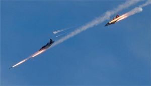 مقتل أربعة في ضربة جوية استهدفت محطة إذاعية في الحديدة