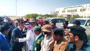 كيف تفاعل رواد وسائل التواصل مع زيارة رئيس الحكومة للمهرة؟