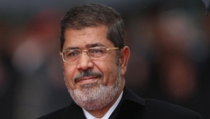 لهذا يطالبون بالتحقيق.. تفاصيل الدقائق الأخيرة في حياة مرسي