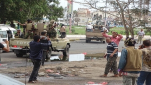 حرب شوارع في عدن بين عصابتين تخللتها عمليات خطف وإعدامات (تقرير)