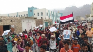 ناشطون: احتشاد سقطرى رسالة شعبية رافضة للوصاية وتمزيق اليمن