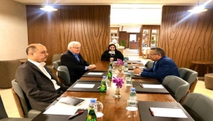 بن دغر لـ"غريفيث": وقف إطلاق النار بالحديدة واستمراره في مأرب مخالف لمنطق السلام