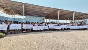 في وقفتهم التضامنية.. سائقو النقل الثقيل يؤكدون تمسكهم بقيادة النقابة ورفضهم محاولات تسيس العمل النقابي