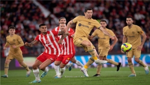 برشلونة يرفض هدية الريال ويخسر أمام ألميريا