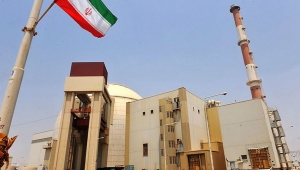 قائد بالحرس الثوري يلمح لاحتمالية مراجعة "العقيدة النووية" في ظل تهديد الاحتلال