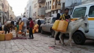 تحقيق لرويترز.. أزمة مياه تخنق المواطنين في عدن مع قرب دخول الصيف