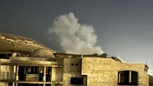 الطيران الأمريكي يشن قصفا على مواقع للحوثيين في "نقم" شرق صنعاء