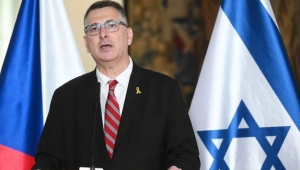 "إسرائيل" تدعو لإقامة دولة فلسطينية في فرنسا بدلا من حل الدولتين