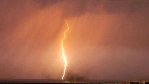 اليمن: وفاة طفل بصاعقة رعدية في إب