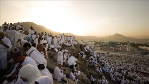 السعودية تعلن نجاح تفويج الحجيج إلى عرفات بمعاونة الذكاء الاصطناعي