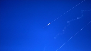 إطلاق صواريخ جديدة على إسرائيل.. وإيران تعلن استهداف حيفا وتل أبيب