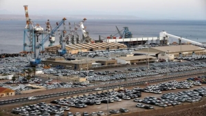 صحيفة عبرية: إغلاق ميناء إيلات انتصار للحوثيين وخسارة اقتصادية فادحة لإسرائيل