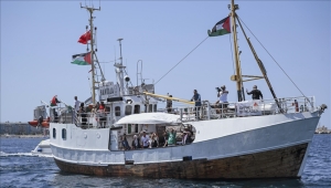 سفينة "حنظلة" على بعد نحو 180 كلم من غزة