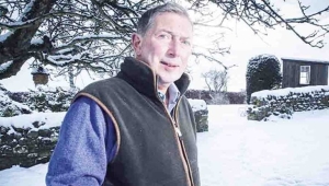 حاتم الصكر يكتب: سمك الغرب وماء الشرق: "صيد السلمون في اليمن" والبعد الاستشراقي