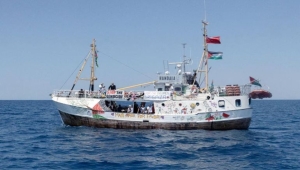 برسالة مصورة مسبقا.. ناشطو سفينة "حنظلة" يناشدون العالم فك أسرهم