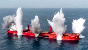 الفلبين تطلب من "الدول الصديقة" المساعدة في تحرير 9 بحارة محتجزين لدى الحوثيين باليمن