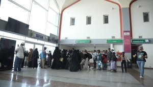 اجلاء 148 لاجئا صوماليا من اليمن إلى بلادهم