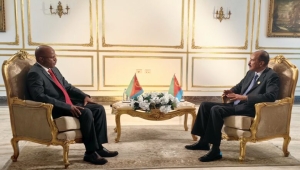 الرئيس الإريتري: إطالة أمد الصراع في اليمن وراءه طموح قوى أجنبية لبناء قواعد عسكرية على جُزره  (نص الحوار)