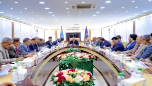 صحيفة: الانتقالي يتجه لإعلان حكومة مصغرة في حال عدم عودة بن بريك