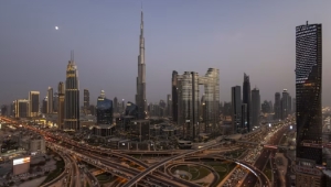 "أزمة التأشيرات" تثير قلق الشركات العالمية وسط تصاعد التجاذبات بين السعودية والإمارات (ترجمة خاصة)