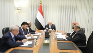 مجلس القيادة يتوعد بالرد الحازم على تعطيل مؤسسات الدولة في عدن ويؤكد فتح تحقيق