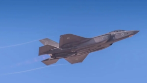 تحليل عبري يكشف عدد طلعات الطيار الواحد في اليوم وعدد القنابل الملقاة على إيران (ترجمة خاصة)