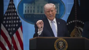 ترامب: ندرس "مبادرة مشتركة مع إيران" بشأن مضيق هرمز