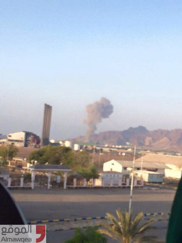 صحيفة عدن الغد: ١٨ قتيلاً بينهم إماراتيون في انفجارات عدن