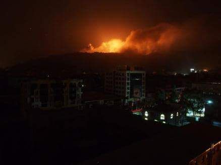 طيران التحالف يقصف مواقع شمال وغرب العاصمة صنعاء