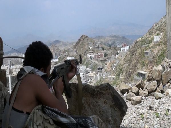 قيادي بالمقاومة الشعبية يكشف حقيقة استعادة قوات الشرعية لمديرية حيفان بتعز