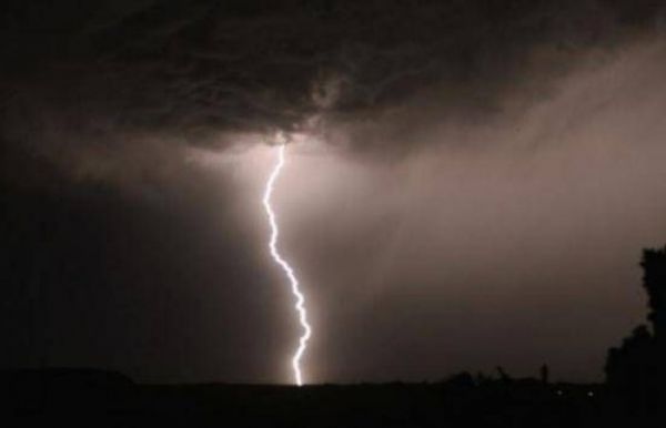 صاعقة رعدية تودي بحياة أربعة أشخاص من أسرة واحدة بمحافظة صنعاء