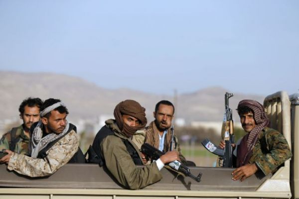 الحوثيون يحبسون محافظ الحديدة 