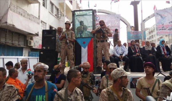 قوات عسكرية تمنع وكيل محافظة عدن من عمله