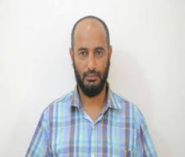 نجاة شخصية اجتماعية في عدن من محاولة اغتيال عبر تفجير سيارته