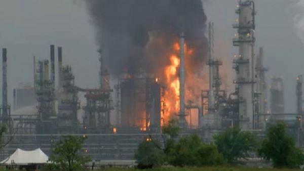 ‏ الحوثيون يعلنون استهداف أرامكو بالرياض والشركة تقول إنه حريق وسيطرت عليه