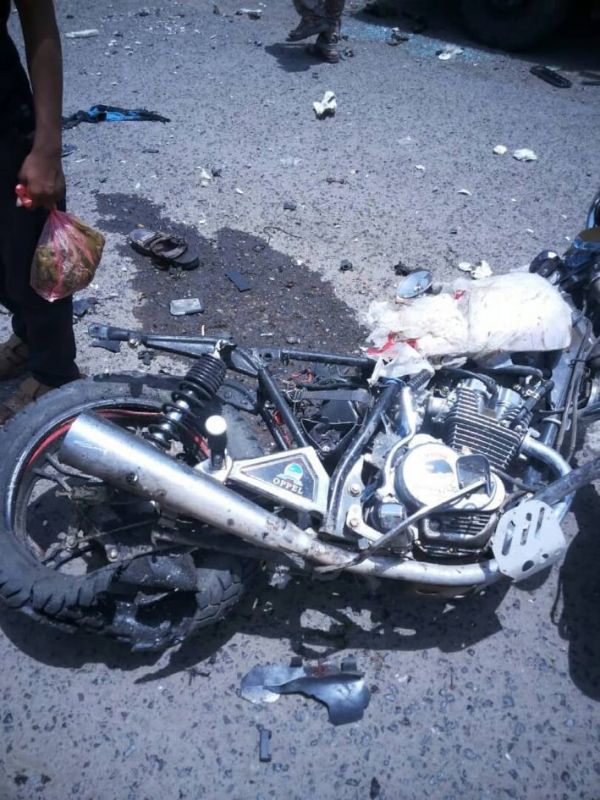 مقتل مواطن وإصابة ثلاثة في انفجار قنبلة وسط الضالع