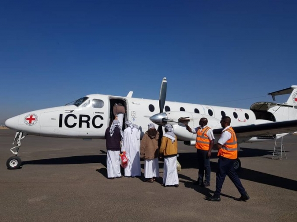 غريفيث يرحب بإطلاق الحوثيين ستة من الأسرى السعوديين