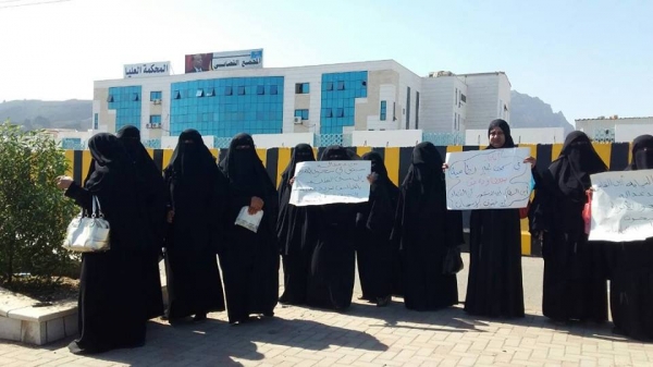 المرأة اليمنية في عيدها العالمي.. حقوق مهدورة ونضال مستمر (تقرير)