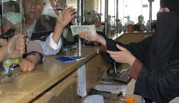 محلات الصرافة بمناطق الحوثيين ترفض تسليم الحوالات المالية بالعملات الأجنبية