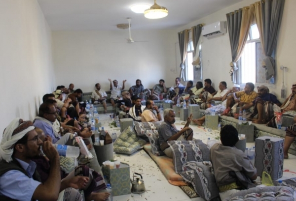 لقاء موسع لأبناء البيضاء يناقش العودة لخيار مقاومة الحوثيين