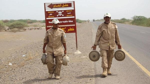 مقتل خبيرين اثنين أثناء عملية نزع الألغام جنوبي الحديدة