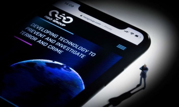 الكشف عن استخدام أدوات تجسس إسرائيلية على الهواتف المحمولة من قبل جهة أمنية في حضرموت