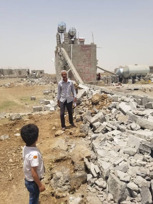 الحوثيون يهدمون مدرسة ومنازل مواطنين في ذمار