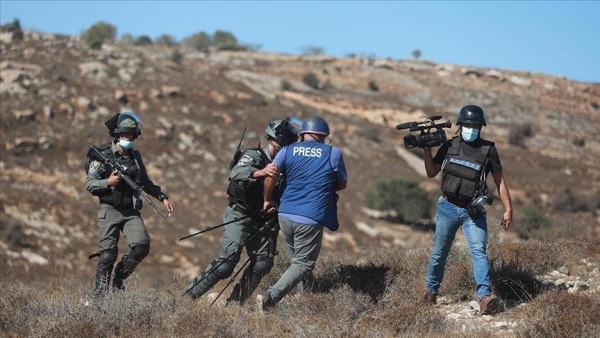 لجنة حقوقية: إسرائيل تعتقل 17 صحفيا فلسطينيا