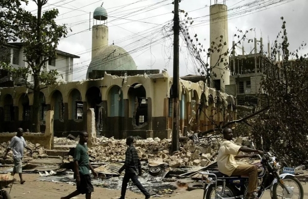 عصابة تقتل 15 شخصا داخل مسجد في نيجيريا