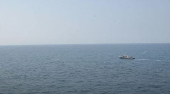 خفر السواحل باليمن تنقذ ستة بحارة فرنسيين وإيطاليين قبالة سواحل المخا