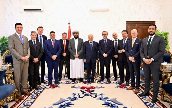 دبلوماسيون أوروبيون ينهون زيارة لعدن بتشجيع الحكومة على تحسين الخدمات في اليمن